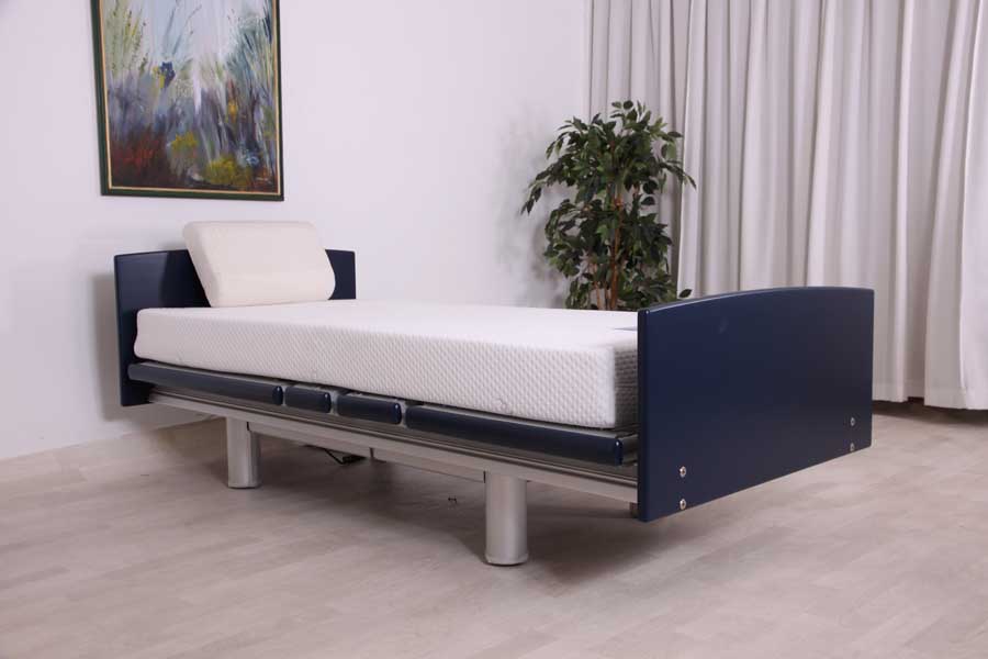 Hoog-laag bed qqq1023 Belletto 3080 MA 90 x 200. Geheel gereviseerd en dus 1 jaar volledige garantie